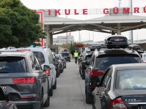 Kapıkule Sınır Kapısı’nda Gurbetçi Yoğunluğu Sürüyor