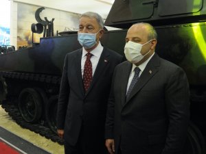 Bakan Varank 15’inci Savunma Sanayi Fuarı’nı Ziyaret Etti