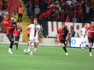 Süper Lig: Gaziantep Fk: 0 - Beşiktaş: 0 (Maç Devam Ediyor)