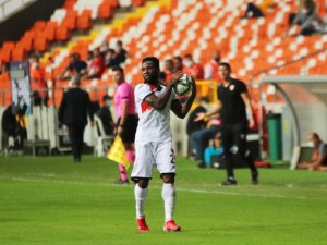 Tff 1. Lig: Adanaspor: 0 - Gençlerbirliği: 0 (İ̇lkyarı Sonucu)