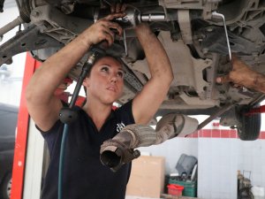 "Kadınsın, Yapamazsın" Diyenlere İnat 3 Yıldır Ustalık Yapıyor