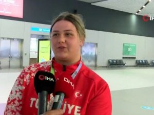 Kenya’da Tarih Yazan Genç Atletler Yurda Döndü