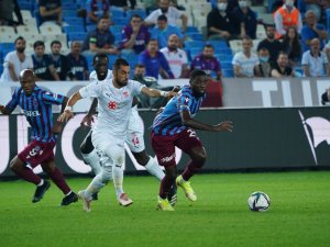 Süper Lig: Trabzonspor: 1 - Sivasspor: 0 (İ̇lk Yarı)