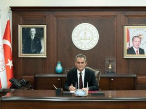 Yangın Ve Selden Zarar Gören Öğrenci İle Öğretmenlere 10 Bin Tablet Ulaştırılacak