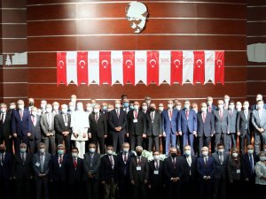 Yök Başkanı Prof. Dr. Erol Özvar, Üniversite Rektörleriyle Bir Araya Geldi