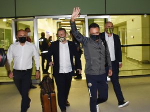 Fenerbahçe, Altay Mücadelesi İçin İ̇zmir’e Geldi