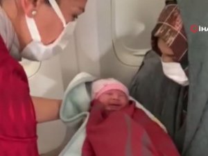Thy’nin Tahliye Uçuşunda Doğum Sürprizi