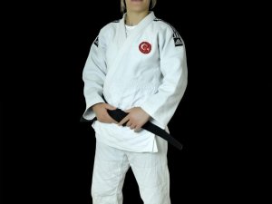Milli Sporcu Çelik’ten Bronz Madalya