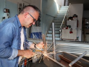 Bisikleti Kırılınca Kendi Elektrikli Bisikletini Yaptı