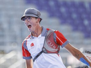 Mete Gazoz Ve Busenaz Sürmeneli; En Çok Konuşulan Olimpiyat Madalyalı Sporcular Oldu
