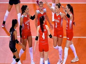 A Milli Kadın Voleybol Takımı,Polonya’yı 3-0 Mağlup Ederek Yarı Finale Yükseldi