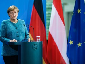 Merkel: “Afganistan’da Almanya’ya Tahliye Hakkına Sahip 10 Bin İla 40 Bin Afgan Bulunuyor”