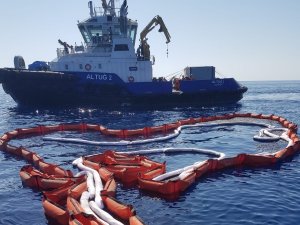 Bakan Karaismailoğlu, Suriye’deki Petrol Sızıntısına Karşı Harekete Geçildiğini Bildirdi
