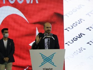 Bilal Erdoğan “Bir Sabah Gelecek Kardan Aydınlık” Şiirini Marş Seklinde Seslendirdi
