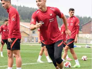 Batuhan Kör: “Bu Kutsal Formayı Taşımanın Onur Ve Gururunu Yaşamak Paha Biçilemez”
