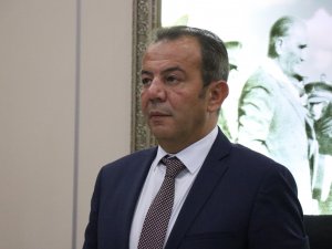 Bolu’da, Ak Parti’li Meclis Üyeleri Salonu Terk Ederek Özcan’ı Protesto Etti