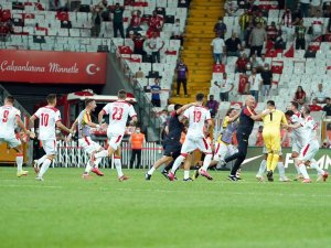 2022 Fıfa Dünya Kupası Elemeleri: Türkiye: 2 - Karadağ: 2 (Maç Sonucu)