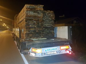 Samsun’da Otobüs Tıra Çarptı: Faciadan Dönüldü