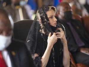 Monaco Prensesi Charlene Hastaneden Taburcu Edildi