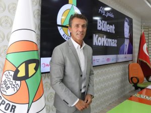 Alanyaspor Bülent Korkmaz İle Bir Yıllık Sözleşme İmzaladı
