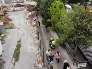 Okula Giren Öğrenciler, Ezilmemek İçin Motokuryelerden Kaçıyor