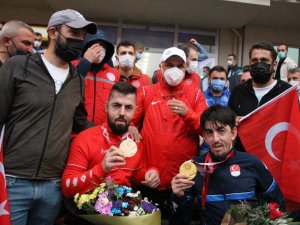 Türkiye’nin Gururu Olan Sporcular Memleketleri Of’ta Coşkuyla Karşılandı