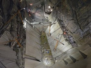 Türkiye’nin En Büyük Barajında Çalışmalar Gece Gündüz Devam Ediyor