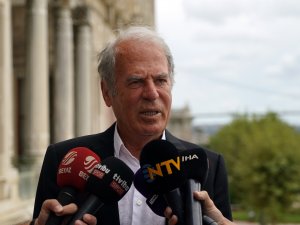 Mustafa Denizli: "Altay Olarak Keyif Veren Bir Futbol İzletmek İstiyoruz"
