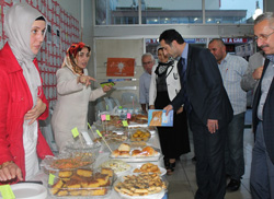 Merkez İlçeden Ak Kadınlara Destek