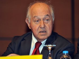 Galatasaray Eski Başkanı Duygun Yarsuvat Hayatını Kaybetti