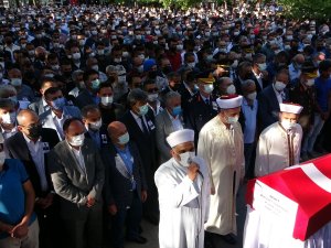 2 Aylık Evli Olan İ̇dlib Şehidine Gözü Yaşlı Veda