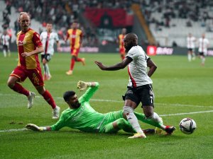Süper Lig: Beşiktaş: 3 - Yeni Malatyaspor: 0 (Maç Sonucu)