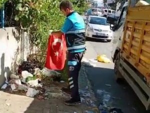 Pendik’te Temizlik İşçisinin Yürek Isıtan Türk Bayrağı Hassasiyeti