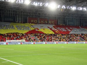 Süper Lig: Göztepe: 0 - Medipol Başakşehir: 1 (İ̇lk Yarı)