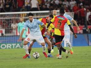 Süper Lig: Göztepe: 2 - Medipol Başakşehir: 1 (Maç Sonucu)