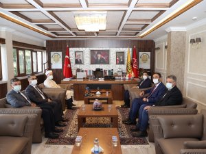 Diyanet İ̇şleri Başkanı Erbaş, Diyarbakır’da Ziyaretlerde Bulundu