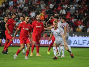 Süper Lig: Gaziantep Fk: 0 - Fta Antalyaspor: 0 (İ̇lk Yarı)
