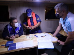 İ̇stanbul Boğazı Ve Gürpınar Su Ürünleri Hali’nde Balık Boyları Denetlendi