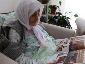 98 Yaşındaki Sariye Ninenin ‘Cumhurbaşkanı Albümü’