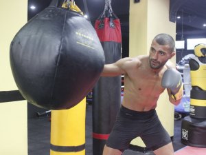 Azerbaycanlı Aykhan Mammadov, Profesyonel Ringlere Dönmenin Mutluluğunu Yaşıyor