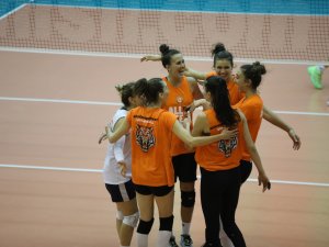 Eczacıbaşı Dynavit, Hazırlıklarına Polonya’da Devam Edecek