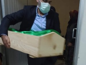 3,5 Yaşındaki Kız Çocuğu Süt Kamyonunun Altında Kalarak Öldü