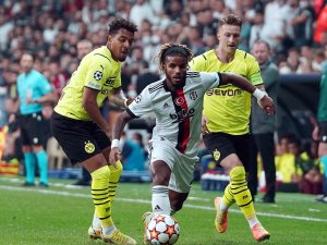Uefa Şampiyonlar Ligi: Beşiktaş: 0 - Borussia Dortmund: 2 (İ̇lk Yarı)