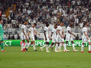 Devre Bitti, Tribünler Takımı Çağırdı!