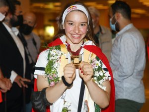 Ayşe Begüm Onbaşı Avrupa Şampiyonası’nda Podyuma Çıkıyor