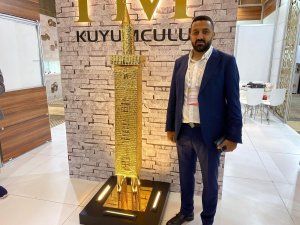 Milyonluk Altınlar Sergilendi, Tarihi Dört Ayaklı Minare Ve Kıyafet Gözleri Kamaştırdı