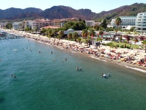 Marmaris’te Yaz Devam Ediyor