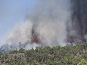 Kanarya Adaları’nda Yanardağ Patlaması