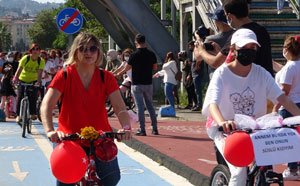 Süslü Kadınlar Topluluğu Rize’de Pedal Çevirdi