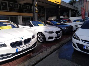 İ̇kinci El Otomobiller Elde Kalıyor